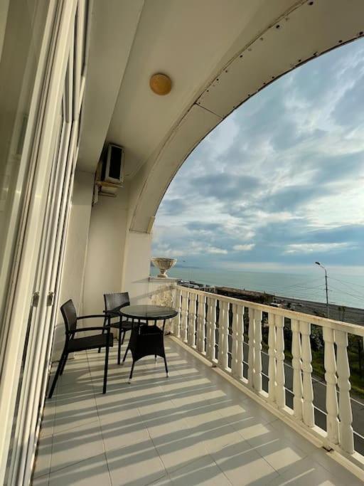 Sea View Studio Apartment In Gonio-Kvariati Exterior foto